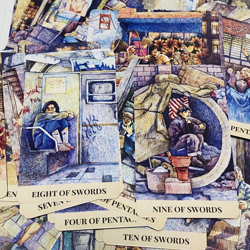 Karty Tarota „Labirynt Miasta” – Board Game Live recenzja i cena