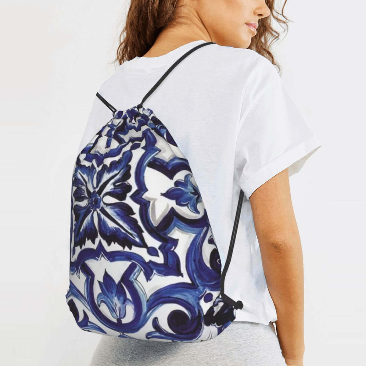 Niebieskie, zdobione kwiatowym – Tile Bag Drawstring recenzja i cena